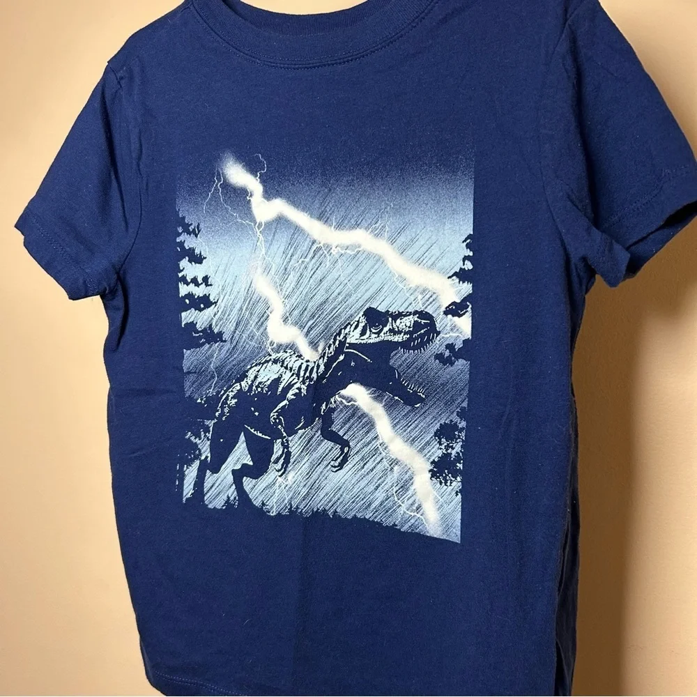 OshKosh Dinosaur Graphic Tee Boys Size 6/7 Navy Blue with Lightning Graphic